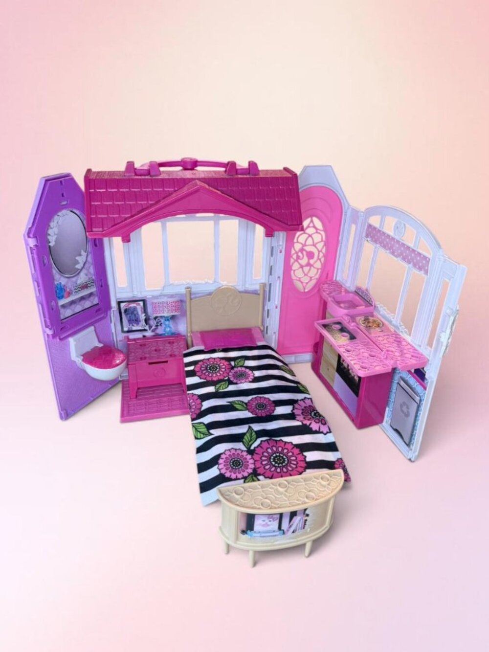Barbie Glam Getaway Portable Dollhouse Playset 2014 Fold & Go House